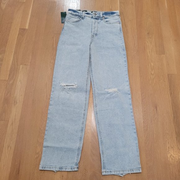 Wild Fable Super High Rise Distressed Straight Jeans Light Wash Womens Size 6/28 - Picture 1 of 14
